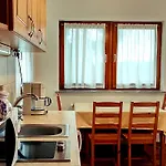 Villa Teleki بيت ضيافة 3*