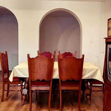 Villa Teleki Guest house 3*